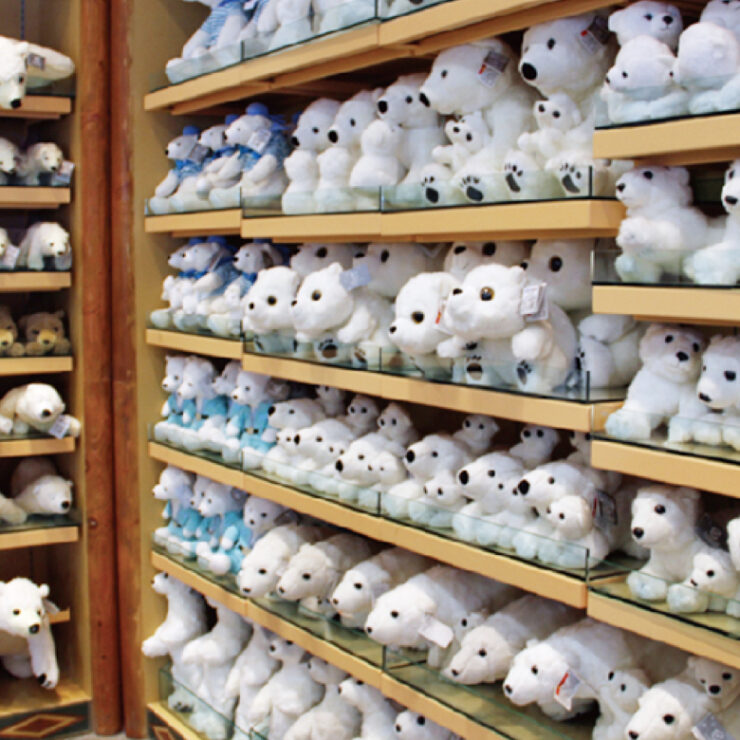 Polar Bear Land: Where Arctic Guardians Inspire Conservation Keepsakes