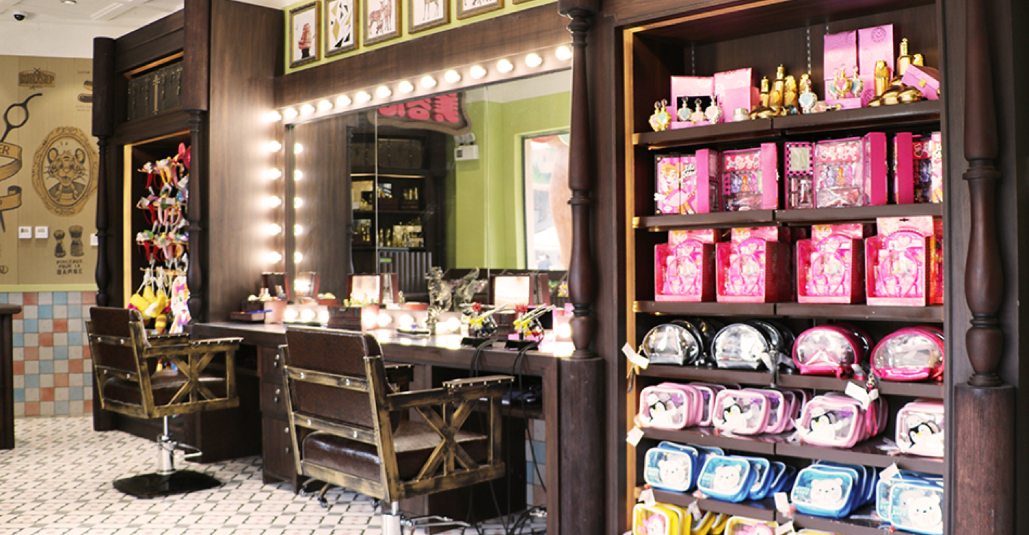 Beauty Salon: Where Oceanic Serenity Meets Personal Rejuvenation