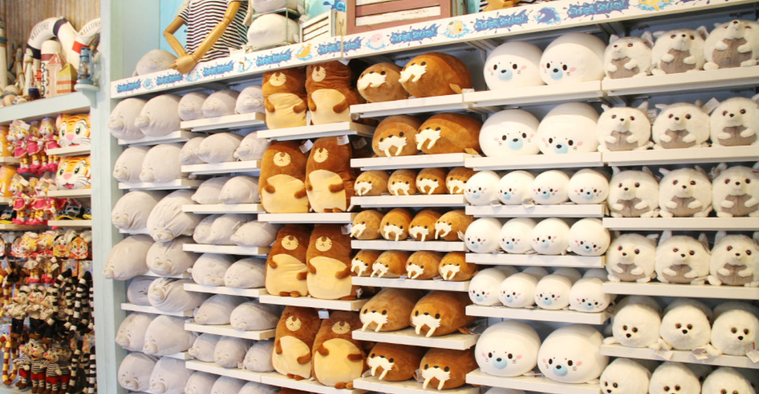 Mt. Walrus Shop: Where Arctic Adventures Come to Life in Souvenir Form