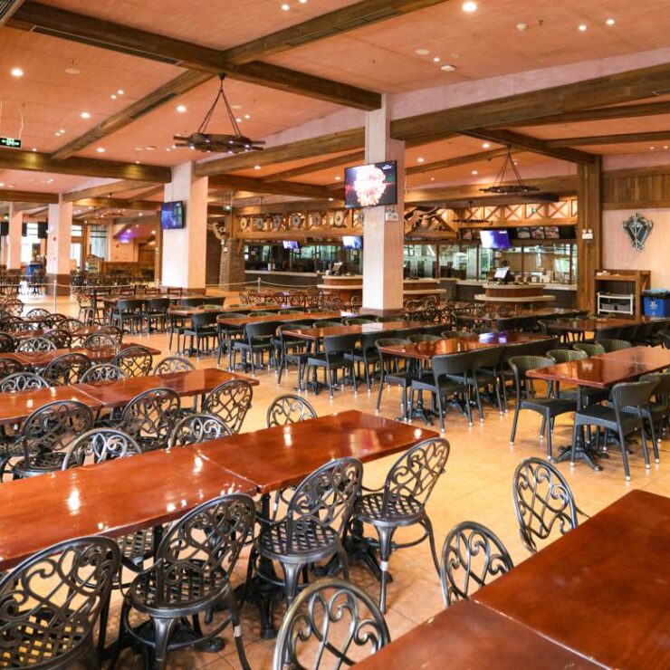 Restaurant By The Bay: Where Culinary Art Meets Oceanic Grandeur